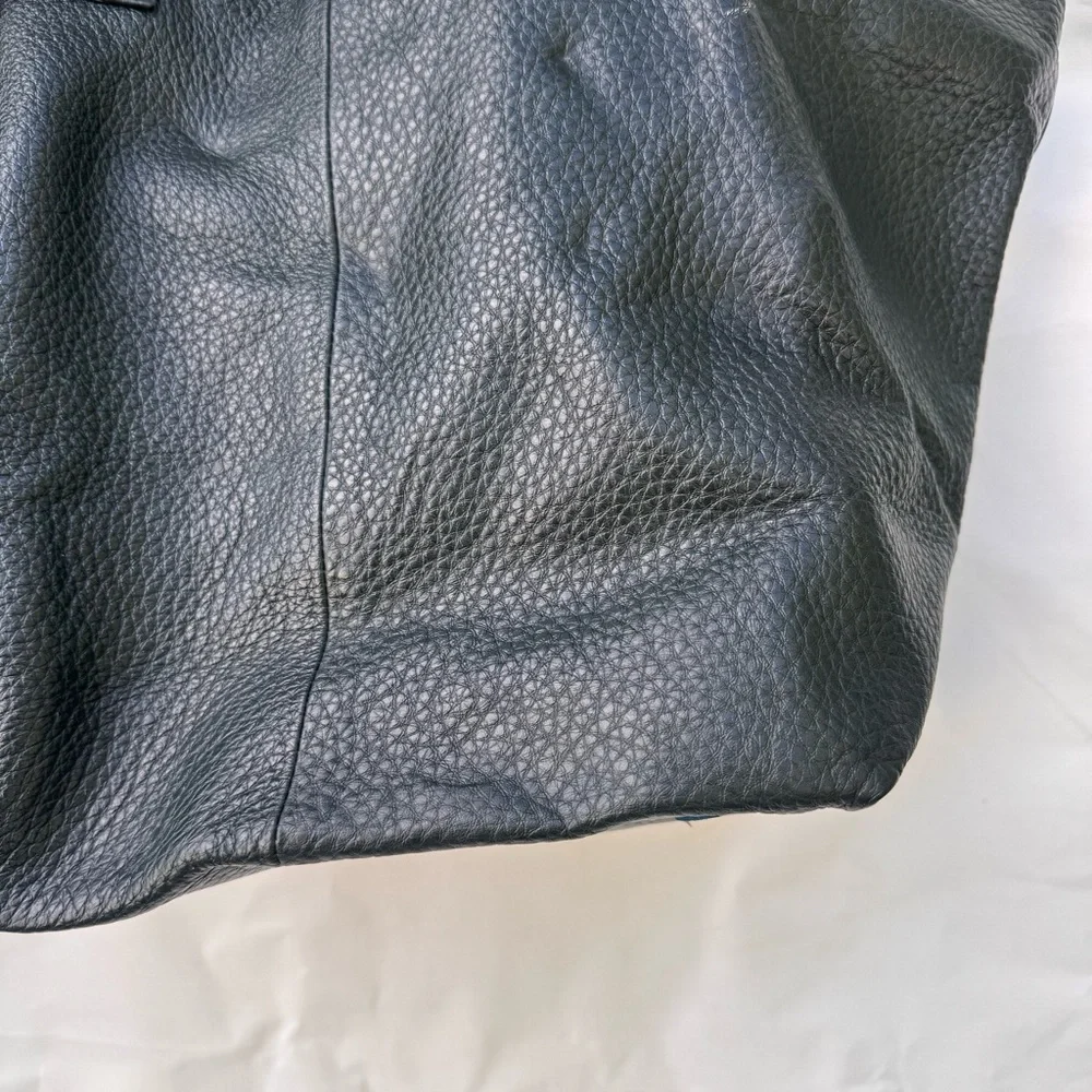 Pulicati // grey leather slouchy early 2000s purse